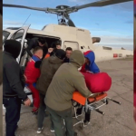 Пилоты МЧС КР эвакуировали российского туриста с пика Рацека