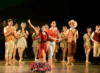 «Материнское поле» на московской сцене: несмолкаемые аплодисменты, искренние слова благодарности