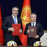 В Бишкеке главы МИД Кыргызстана и Турции подписали программу сотрудничества на период 2024-2026 гг