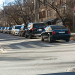 Не проезжая дорога, а большая парковка