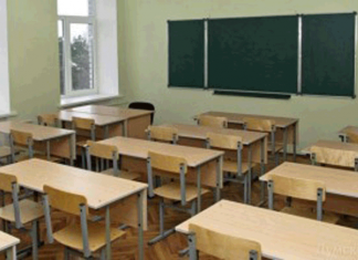 Правительство усердно «заботится» о школе, а учителей опять не хватает