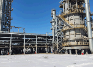 Глава Минэкономкоммерции посетил промышленные предприятия Чуйской области