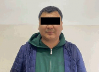 Злоупотреблял служебным положением