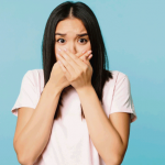 Молчи, женщина! Главе кабмина не нравятся женские откровения в соцсетях