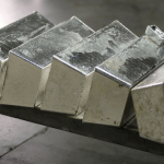 Кыргызстан продал рекордное количество серебра