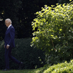 Джо Байден вышел из президентской гонки