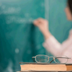 В Кыргызстане не хватает 1335 учителей