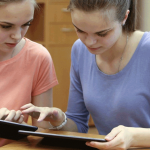 Стартует эксперимент по выдаче электронных подписей россиянам за рубежом