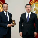 Министр культуры Узбекистана стал Народным артистом Кыргызской Республики