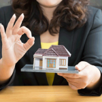 Какие документы надо проверять при покупке частного дома?