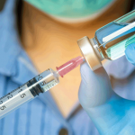 Российская вакцина от рака уничтожит даже мелкие метастазы: Гинцбург раскрыл подробности