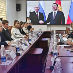 Подарки школьникам и студентам Нарына от россиян