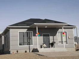 С переездом в новый дом! Пусть живется славно в нем