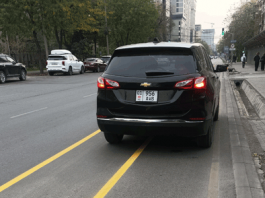 Страшен самокат, летящий по тротуару