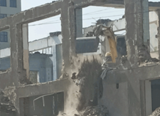 Не дышите! Реновация пылит