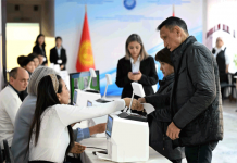 Явка на досрочных выборах депутатов Жогорку Кенеша составила 36,9%