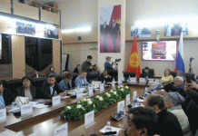 В Русском доме в Бишкеке представили иллюстрированную историю отношений России и Кыргызстана и обсудили роль истории в межгосударственных отношениях