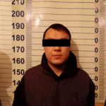 Поднял руку на жену