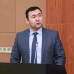 Работал хорошо, но нарушил этику госслужащего