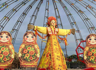 На Масленице повеселились и пирогом угостились